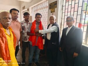 पूर्णिया बिहार 3 सितंबर 26 भाजपा वाणिज्य प्रकोष्ठ के प्रांतीय क्षेत्रीय प्रभारी बने बमबम साह, जिला प्रवक्ता ने अंगवस्त्र देकर किया सम्मानित