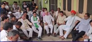 मुजफ्फरनगर, 3 अक्टूबर 2026। रोहन राठी हत्याकांड में CBI जांच की मांग, राकेश टिकैत पहुंचे हरेटी गांव