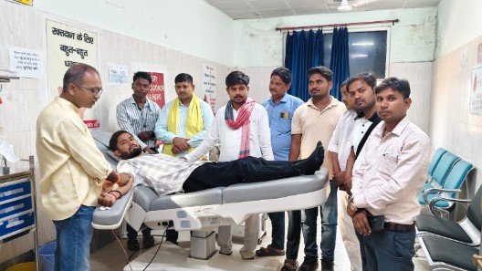 बांदा 3 अक्टूबर 26*भारतीय स्वयंशक्ति संघ BSS ने बचाई दो वर्षीय बच्ची की जान प्रदेश IT CELL प्रभारी भारत कश्यप ने किया रक्तदान..!*