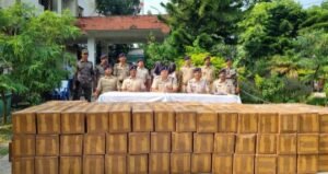 पूर्णिया बिहार 6 अक्टूबर 2026 *पूर्णिया में नशे के सौदागरों पर पुलिस का शिकंजा: 12 हजार बोतल कोडिनयुक्त कफ सिरप जब्त,