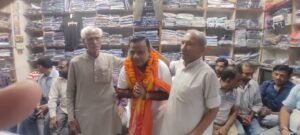 मुजफ्फरनगर 7 अक्टूबर 26 गरबी स्कूल मार्केट के व्यापारियों ने किया राष्ट्रीय हिंदू युवा वाहिनी के राष्ट्रीय अध्यक्ष आदित्य प्रहलाद पाहुजा का जोरदार स्वागत,,,