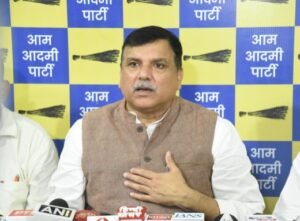 लखनऊ 7 अक्टूबर 26*'56 इंच का सीना' है तो बैलेट से चुनाव कराएं :संजय सिंह*