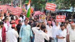 उन्नाव8 अक्टूबर 26*सपा कार्यकर्ताओं में भारी आक्रोश, चुनाव आयुक्त के इस्तीफे को लेकर सड़क पर उतरे कार्यकर्ता