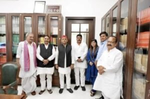 लखनऊ11 अक्टूबर 26*बीजेपी छोड़ धर्मेंद्र कश्यप सपा में शामिल।*