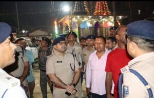 पूर्णिया बिहार 15 अक्टूबर 2026 *दुर्गा पूजा को लेकर एसएसपी पूर्णिया ने धमदाहा में पंडालों का किया निरीक्षण*