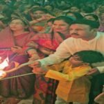 कौशाम्बी 15 अक्टूबर 26*नवरात्रि के पांचवे दिन मां दुर्गा के पंडालों में आरती पूजन के साथ भक्ति भजन में डूबे भक्तजन*