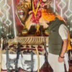 महोबा 21 अक्टूबर 26*चरखारी में विजयदशमी पर भाजपा विधायक डॉ. बृजभूषण राजपूत ने किया शस्त्र पूजन