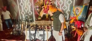 महोबा 21 अक्टूबर 26*चरखारी में विजयदशमी पर भाजपा विधायक डॉ. बृजभूषण राजपूत ने किया शस्त्र पूजन