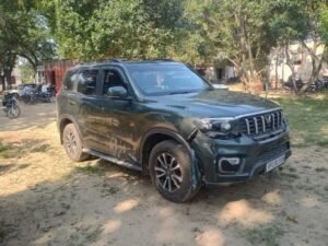 सुल्तानपुर 22 अक्टूबर 26*भाजपा महिला मोर्चा प्रदेश उपाध्यक्ष मनीषा पांडेय की स्कार्पियों ने दो कांस्टेबल को मारी टक्कर
