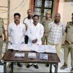 आजमगढ़ 24 अक्टूबर 26*चुनाव में पक्ष में वोटिंग के लिए पैसा बाटते समय चार गिरफ्तार,
