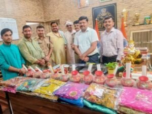 मथुरा 29 अक्टूबर 26*उत्तर प्रदेशीय अपराध निरोधक समिति ने जेल में बंद महिलाओ को उपलब्ध कराई करवाचौथ की सामिग्री
