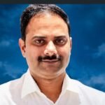 पूर्णिया बिहार 30 अक्टूबर 26 *पूर्णिया के कप्तान पुल पर दर्दनाक हादसा, डिवाइडर तोड़कर नदी में गिरी फॉर्च्यूनर,