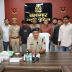 मथुरा 30 अक्टूबर 26* वृद्ध महिला की निर्मम हत्या कर चोरी करने वाले अभियुक्त को किया गिरफ्तार ।*