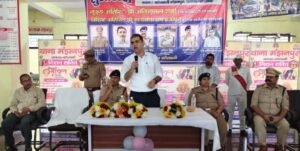 कौशाम्बी 31 अक्टूबर 26*यातायात नियमों की अनदेखी छोटी-छोटी लापरवाहियां बनती है गंभीर सड़क दुर्घटनाओं का कारण--डीएम*