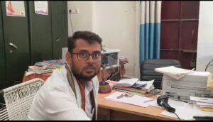 महोबा 3 अक्टूबर 26*1894 में खुद का डाक टिकट जारी करने वाला ऐतिहासिक चरखारी डाकघर आज डिजिटल युग मे बदहाल,