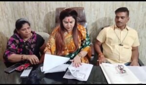 मथुरा 20 अक्टूबर 26*न्यया नहीं मिला तो भाजपा छोड़ेंगी पिंकी द्विवेदी