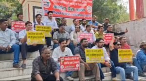 कानपुर नगर25 अक्टूबर 26*पत्रकारों के साथ अभद्रता, मारपीट और धमकियों के विरोध में धरना-प्रदर्शन,