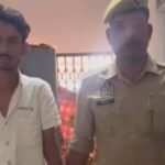 मथुरा 25 अक्टूबर 26*थाना गोवर्धन पुलिस द्वारा एक अभियुक्त को 02 फर्जी आधार कार्ड, 01 मोबाइल फोन सहित गिरफ्तार किया गया ।*